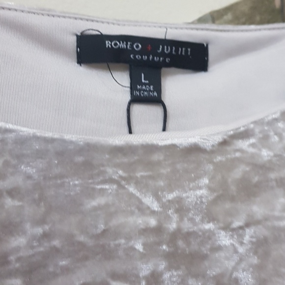 🌶Romeo & Juliet Velvet Cropped Tank - Picture 2 of 5